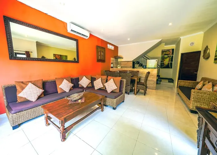 Dewi - - 6 Bedroom - Great Location *
